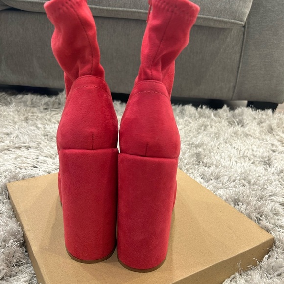 COPY - Steve Madden Pink Velvet Platforms - Picture 4 of 8